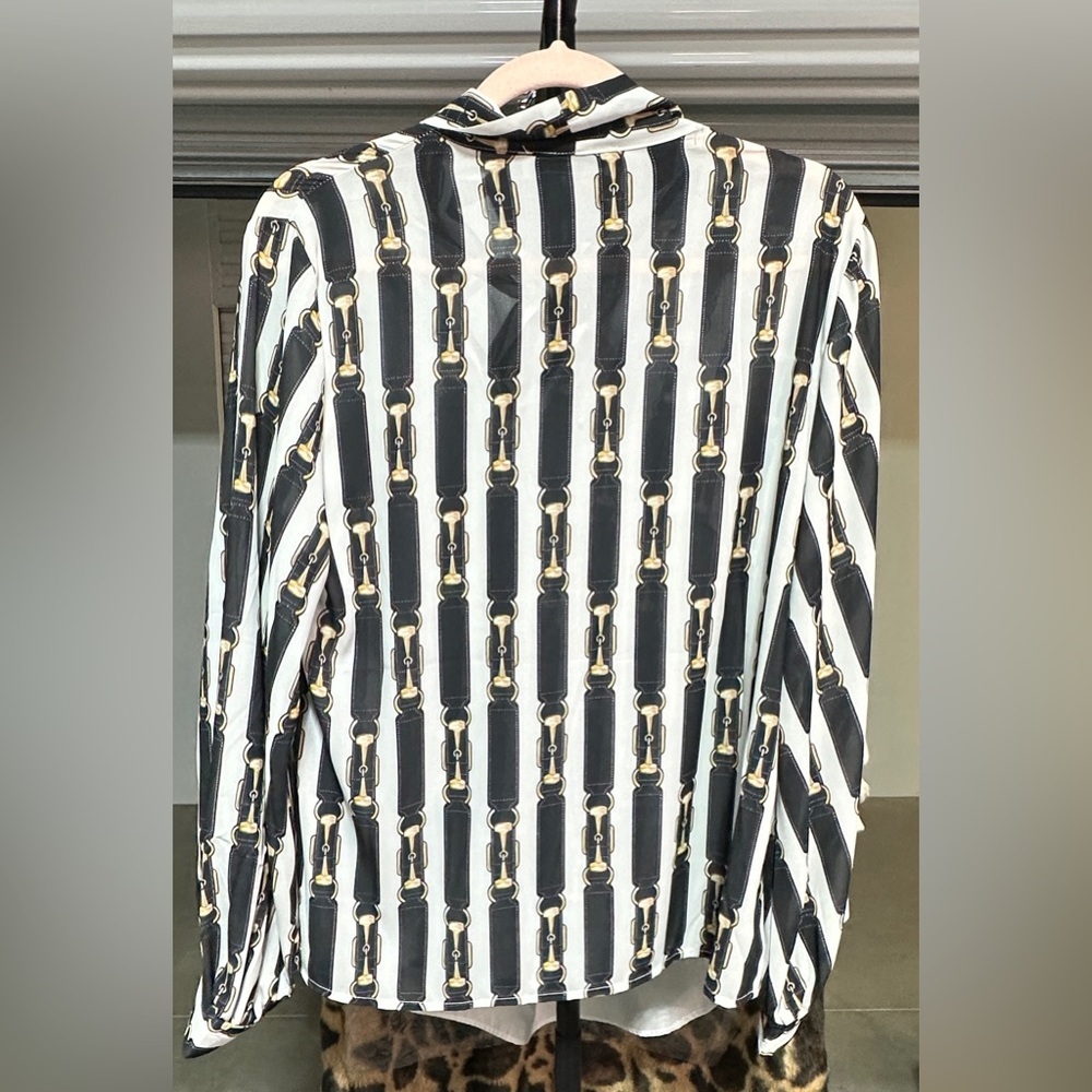 Something Pretty | Belt Design Long Sleeve - Picture 2 of 3
